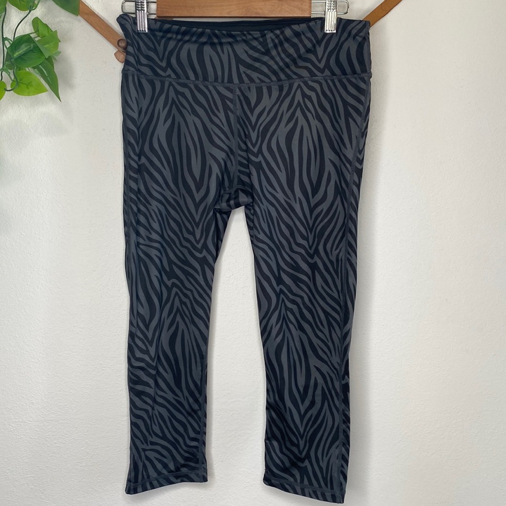 inner spirit animal print crop leggings Large